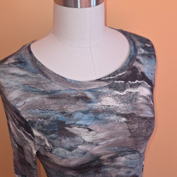 Top - Picture 5 of 5